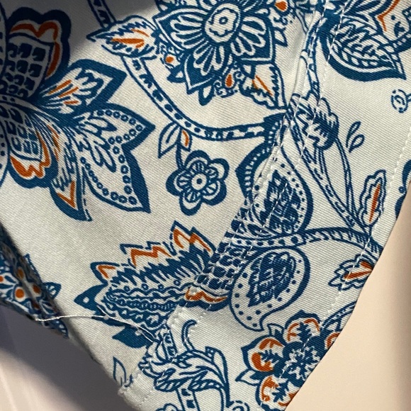 Blue Floral Patterned Top - Picture 6 of 7